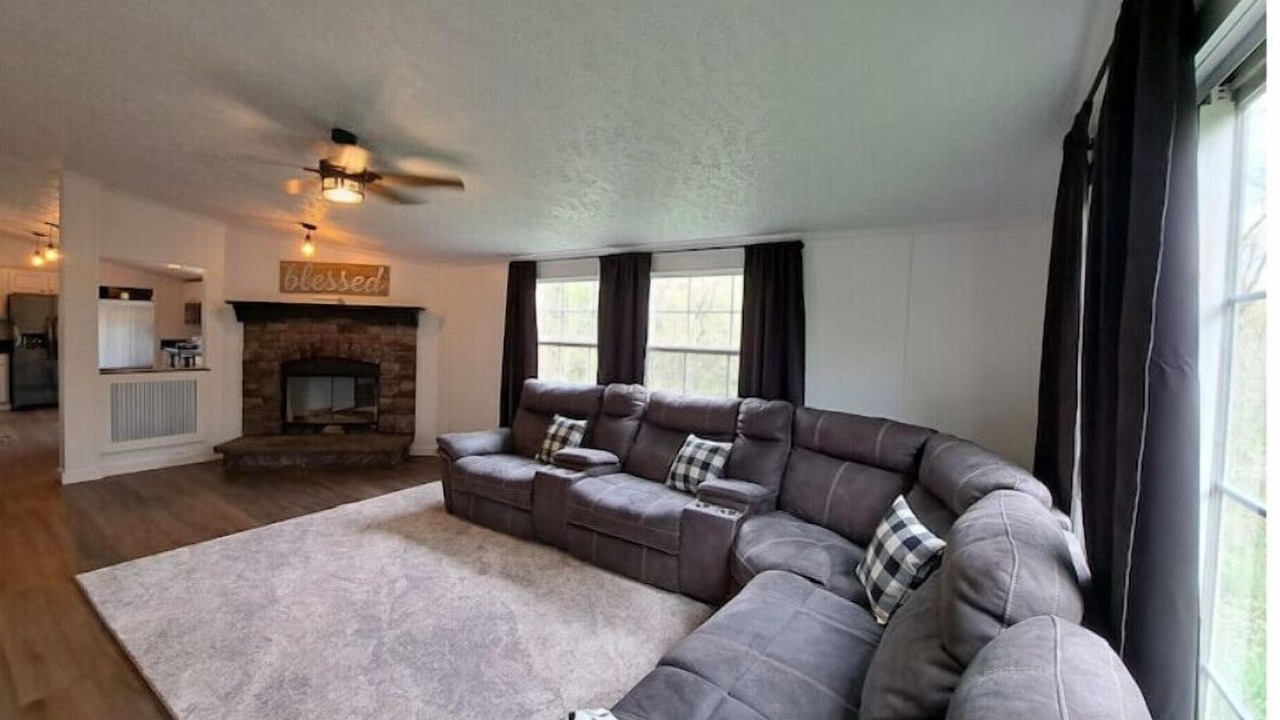 Photo of Livingroom in Sistersville