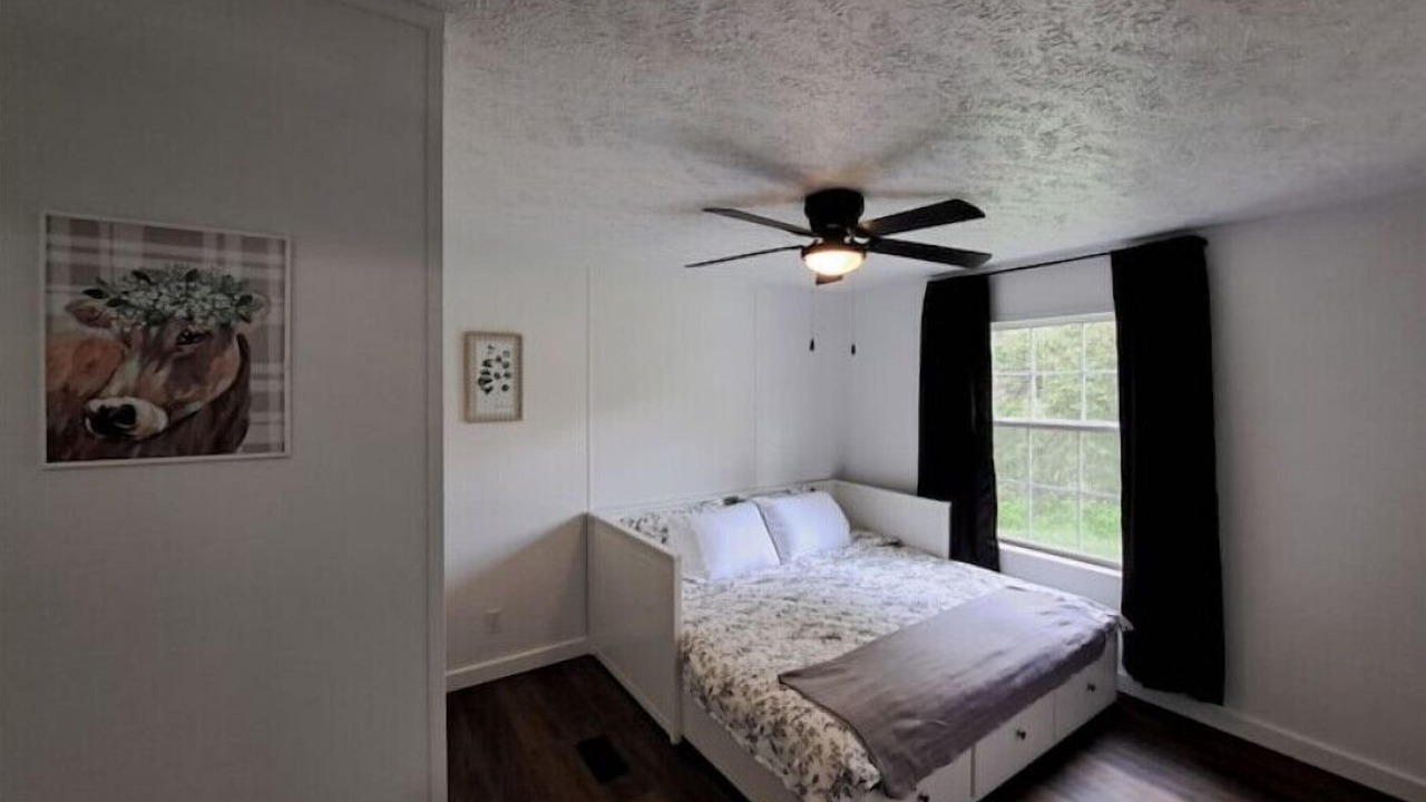 Photo of Bedroom in Sistersville