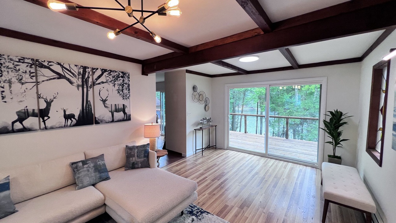 Photo of Livingroom in Greentown