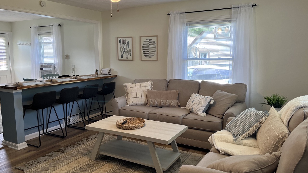 Photo of Livingroom in Avon Lake