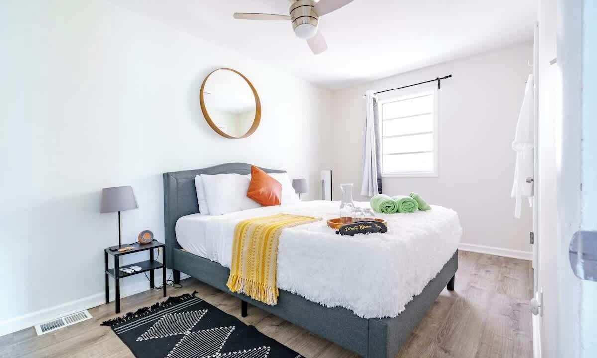 Photo of Bedroom in Victorian Village