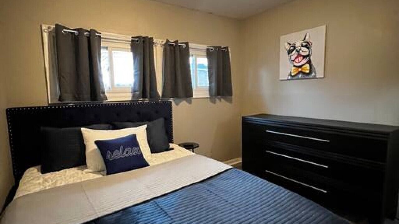 Photo of Bedroom in Newark