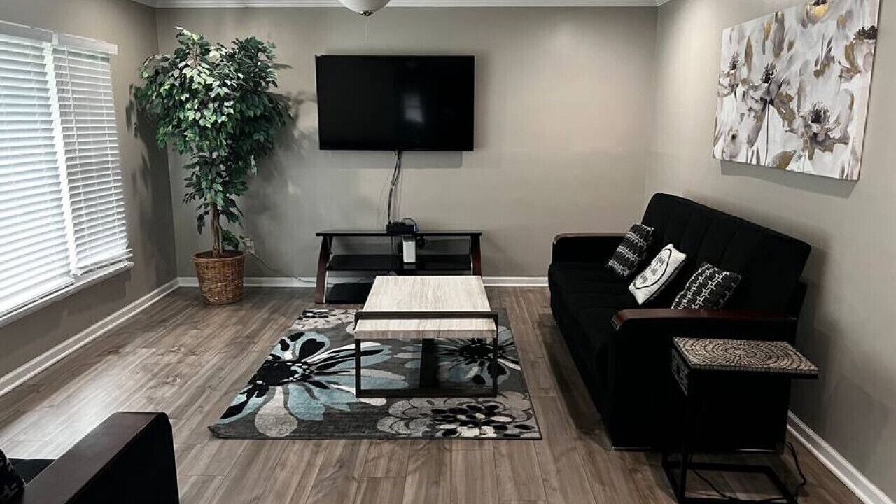 Photo of Livingroom in Newark