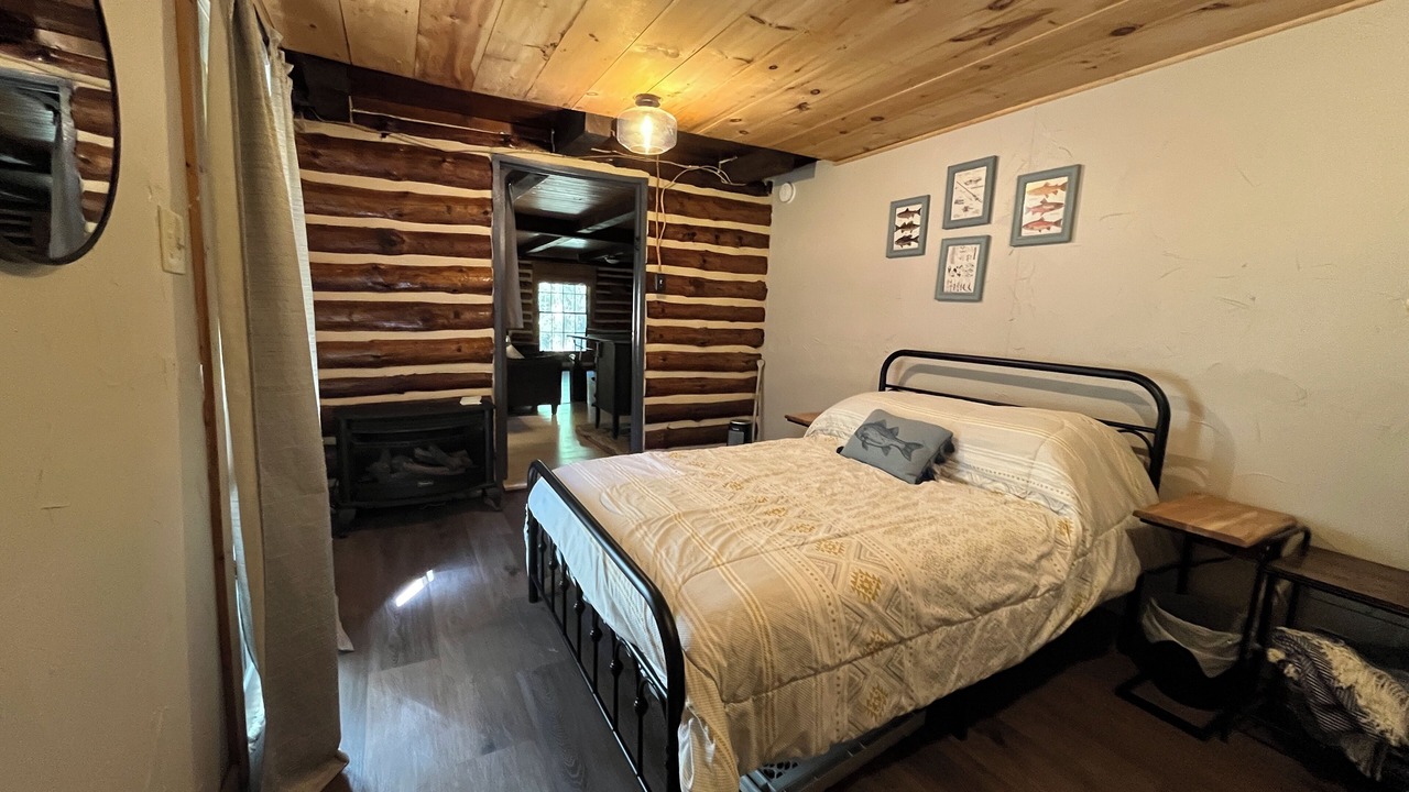 Photo of Bedroom in Tylersburg