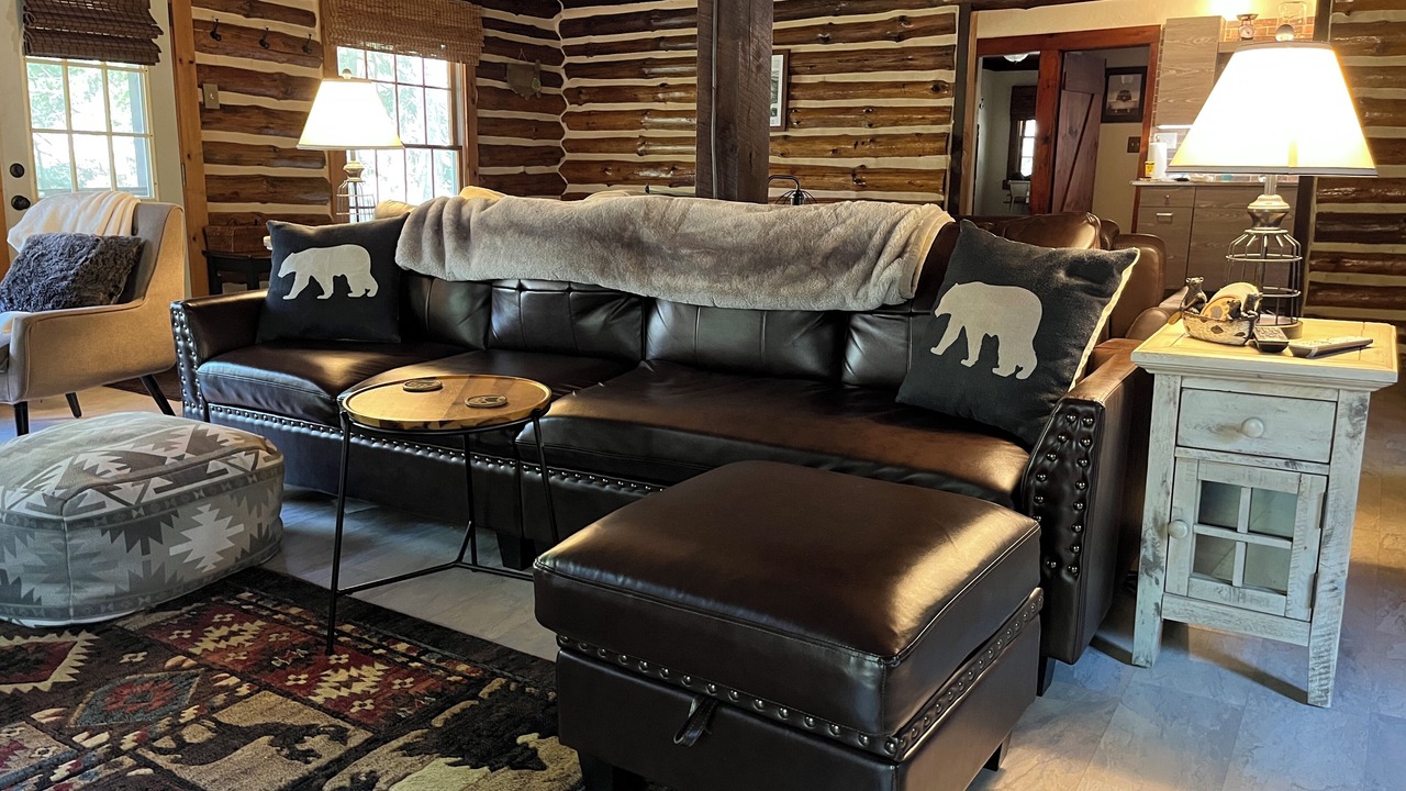 Photo of Livingroom in Tylersburg