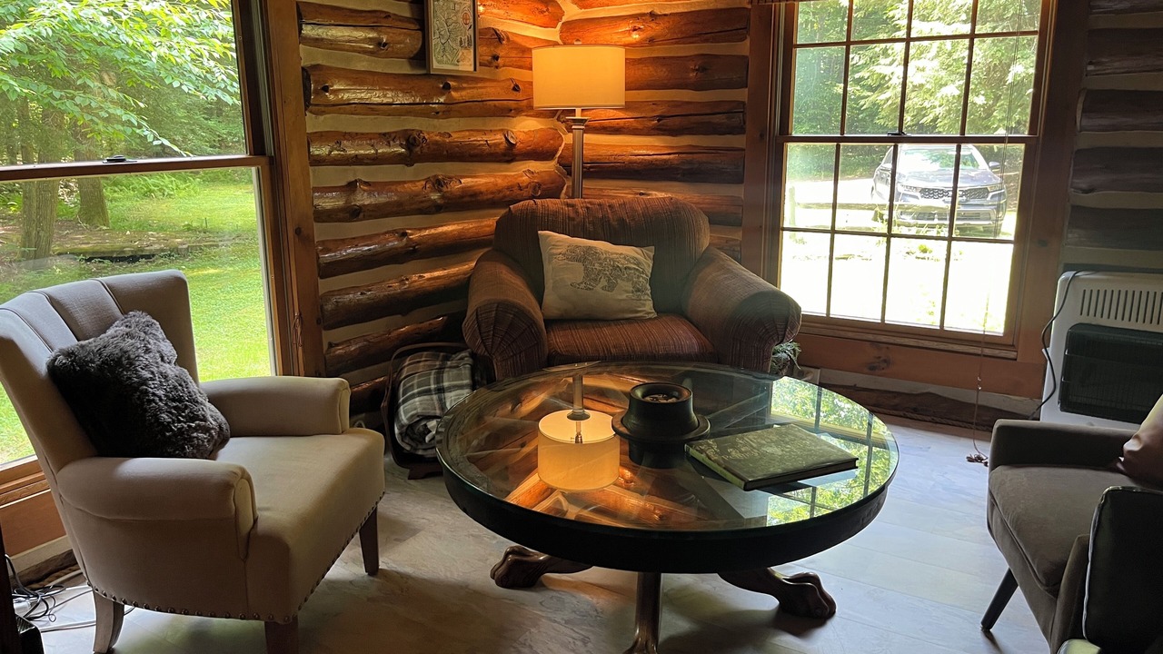 Photo of Livingroom in Tylersburg