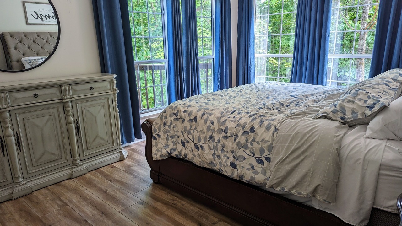 Photo of Bedroom in Maryville