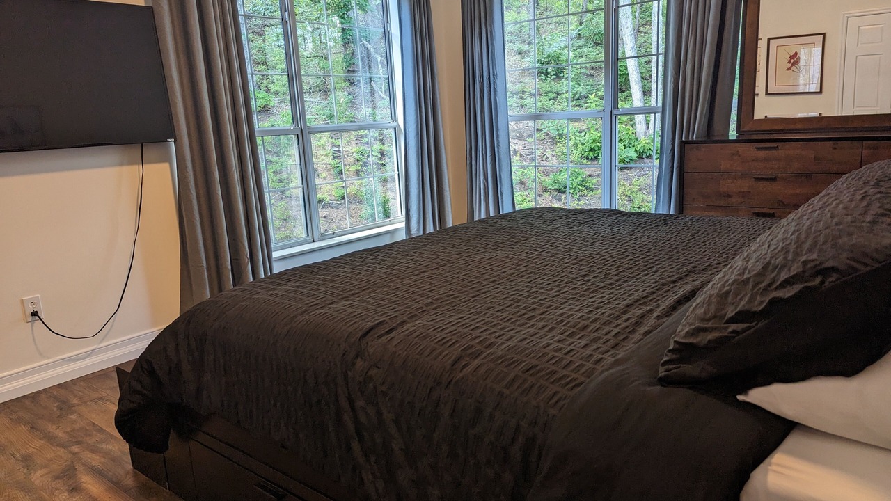 Photo of Bedroom in Maryville