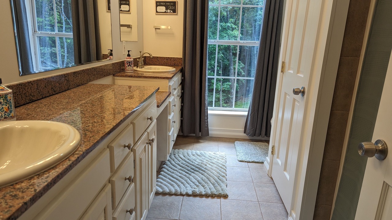 Photo of Bathroom in Maryville