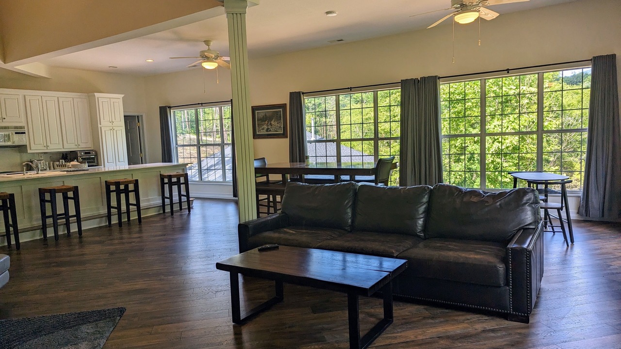 Photo of Livingroom in Maryville