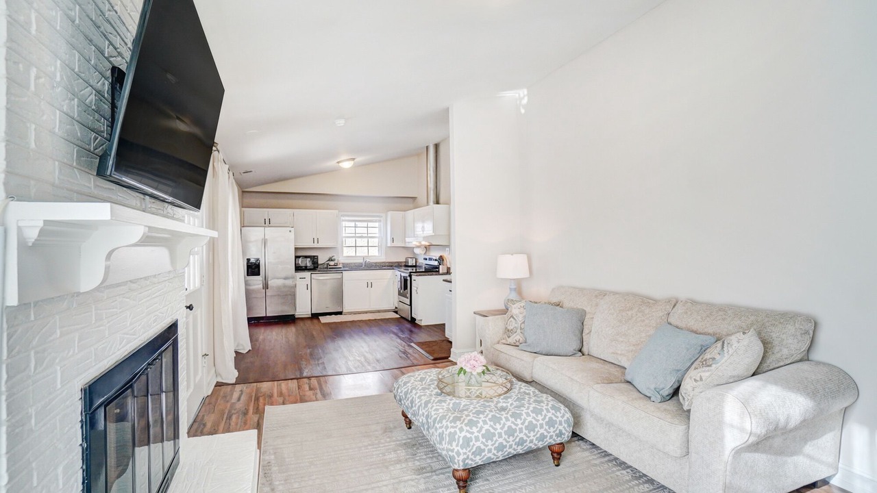 Photo of Livingroom in East Forest