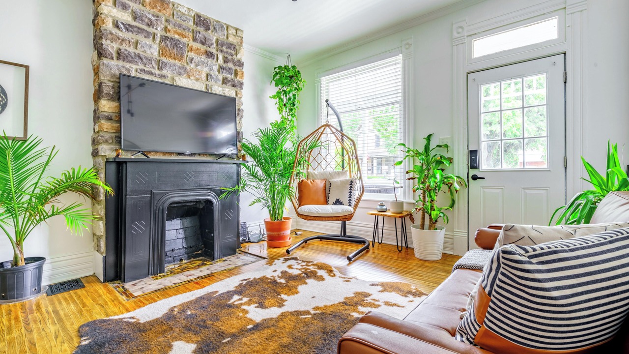 Photo of Livingroom in Victorian Village