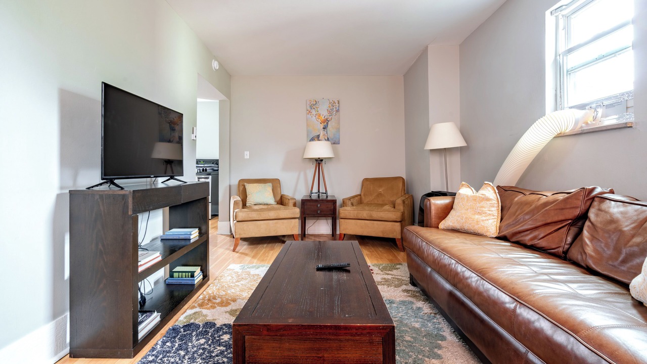 Photo of Livingroom in Victorian Village