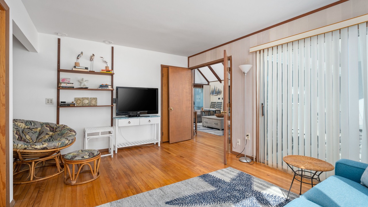 Photo of Livingroom in Harvey Cedars