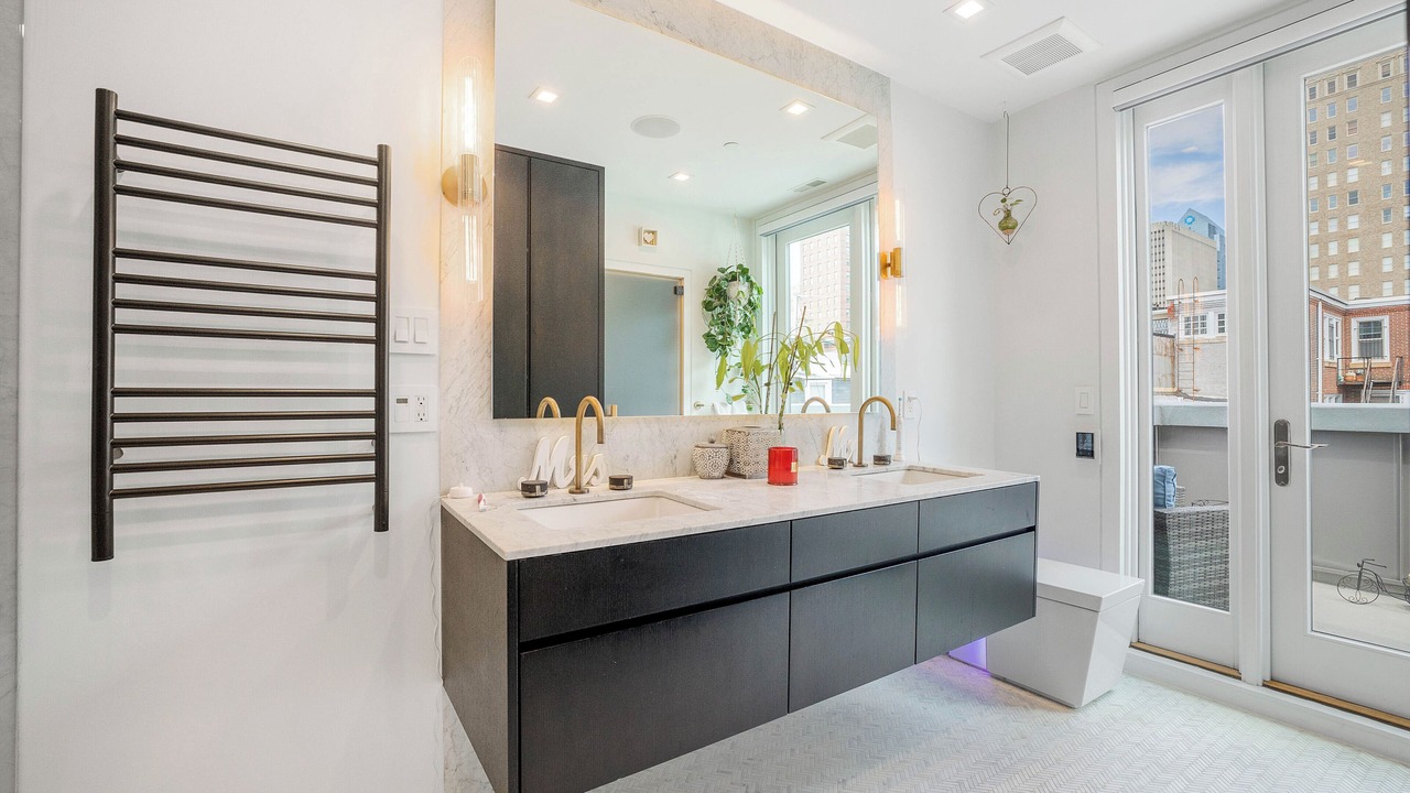 Photo of Bathroom in Rittenhouse Row