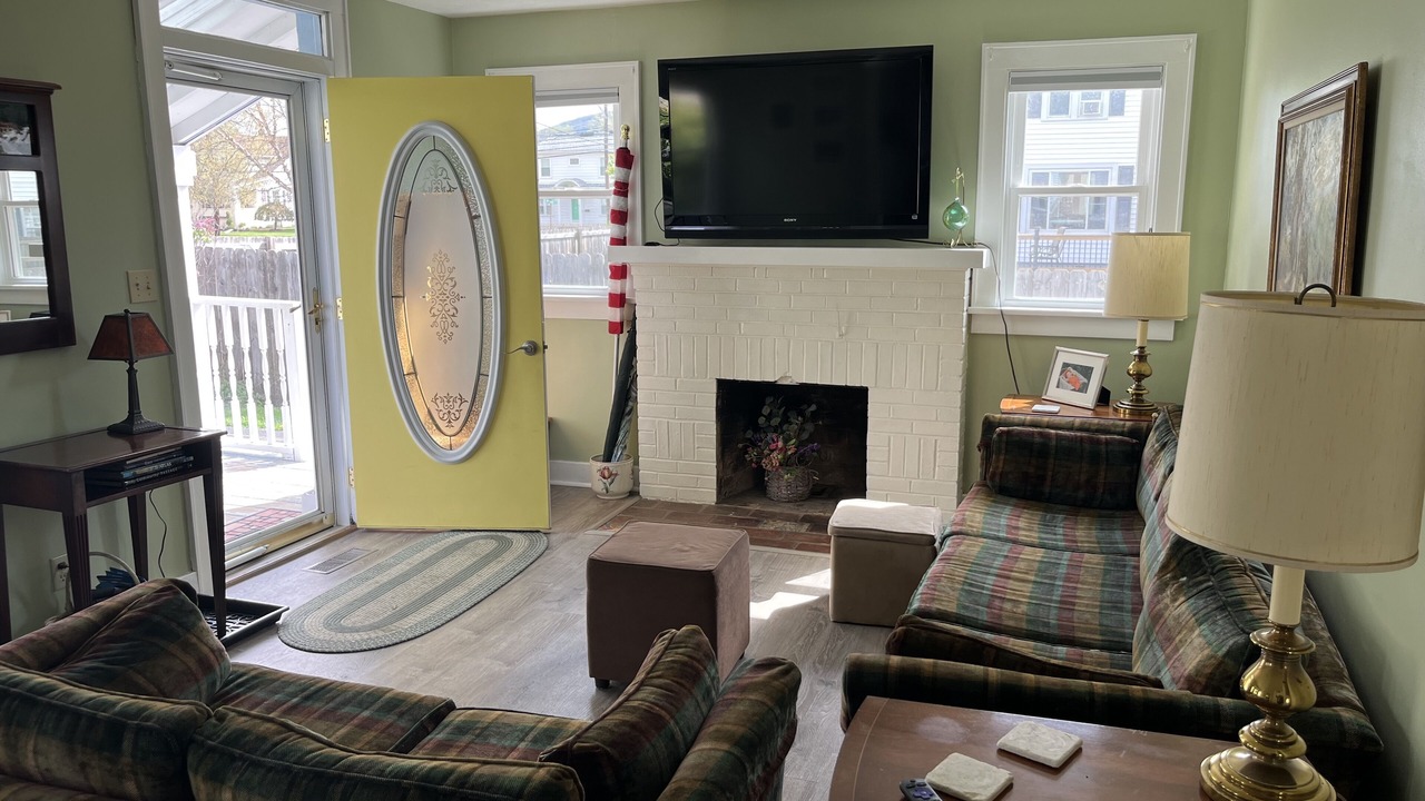 Photo of Livingroom in Corning