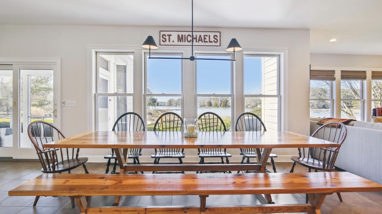 Photo of Livingroom in St. Michaels