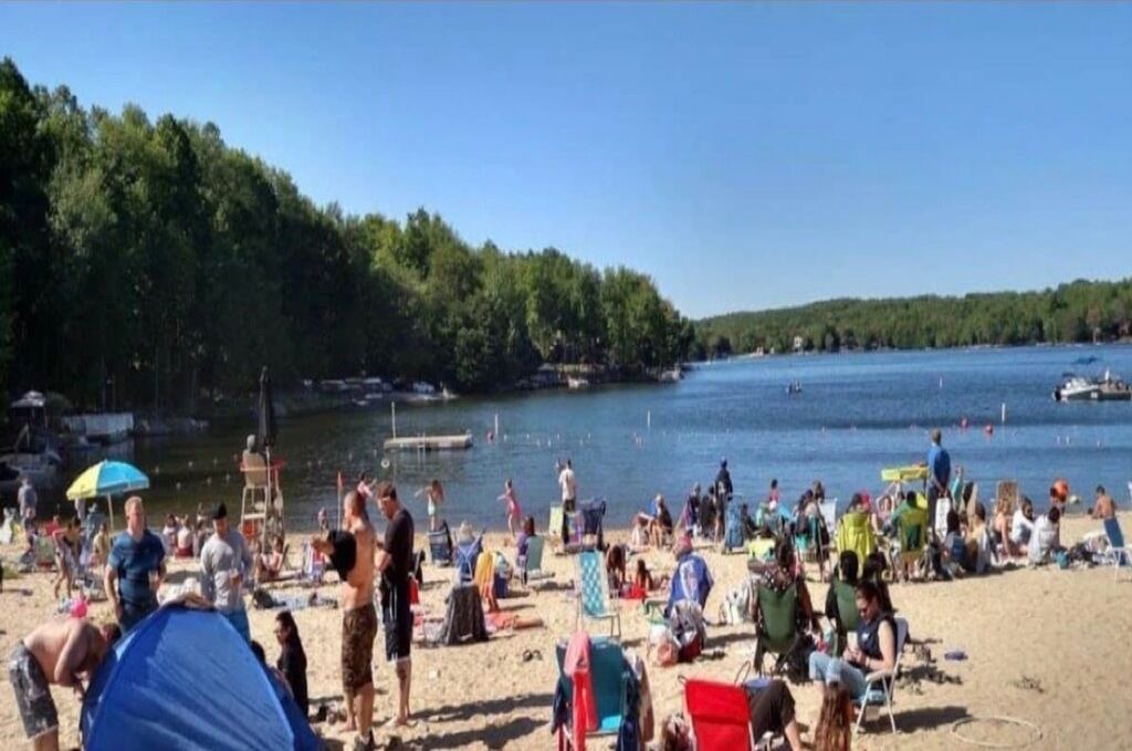 Photo of Others in Paupackan Lake