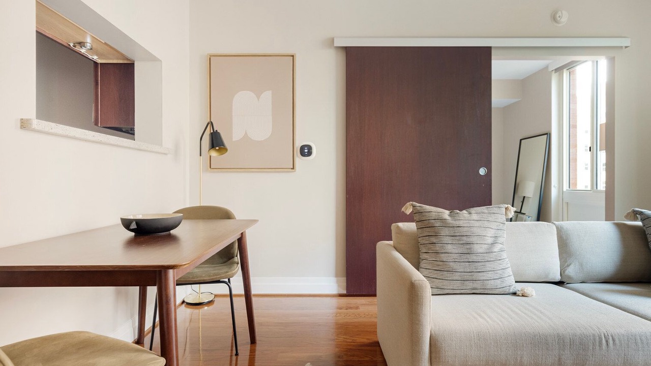 Photo of Livingroom in George Washington University