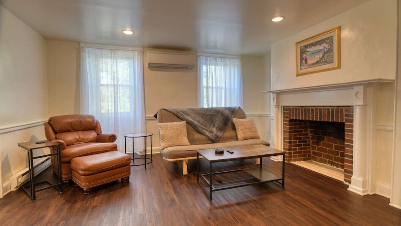 Photo of Livingroom in Perryville