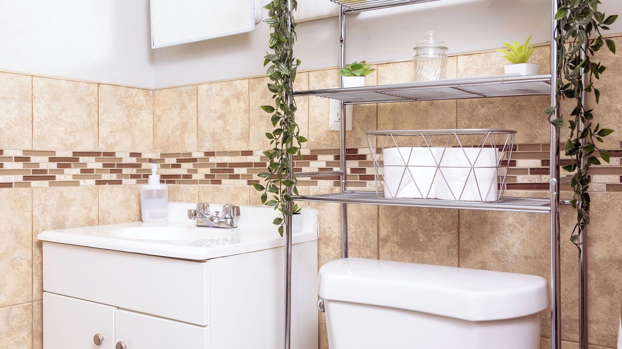 Photo of Bathroom in Weequahic