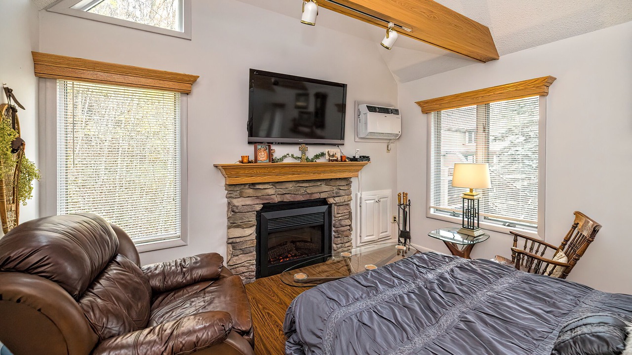 Photo of Livingroom in Clymer