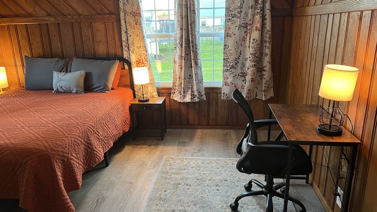 Photo of Bedroom in Ashland