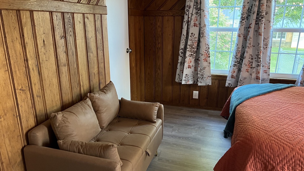 Photo of Bedroom in Ashland