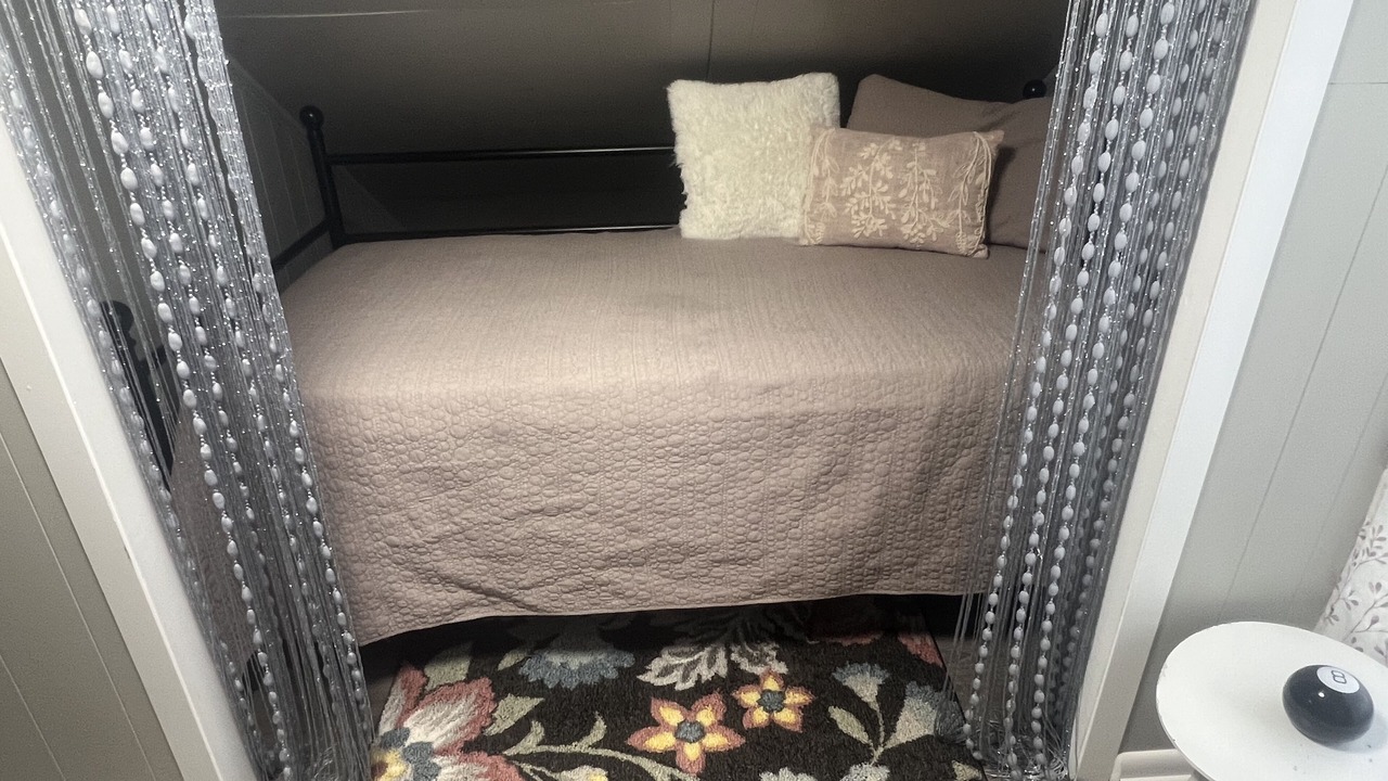 Photo of Bedroom in Ashland