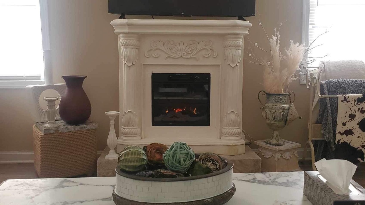 Photo of Livingroom in North Canton