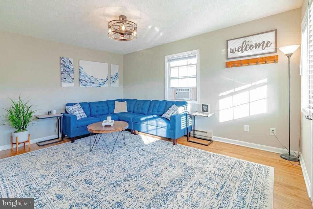 Photo of Livingroom in Valley Lee