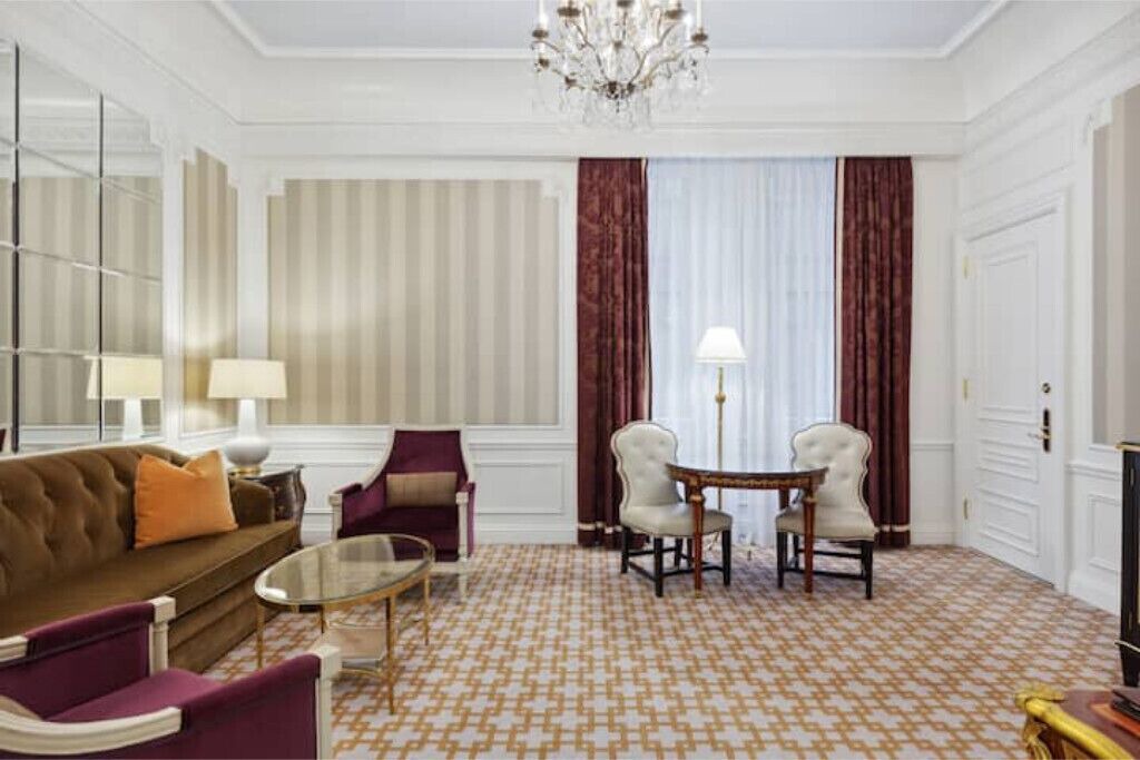 Photo of Livingroom in Central Park South
