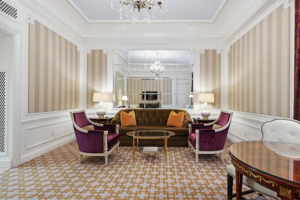 Photo of Livingroom in Central Park South