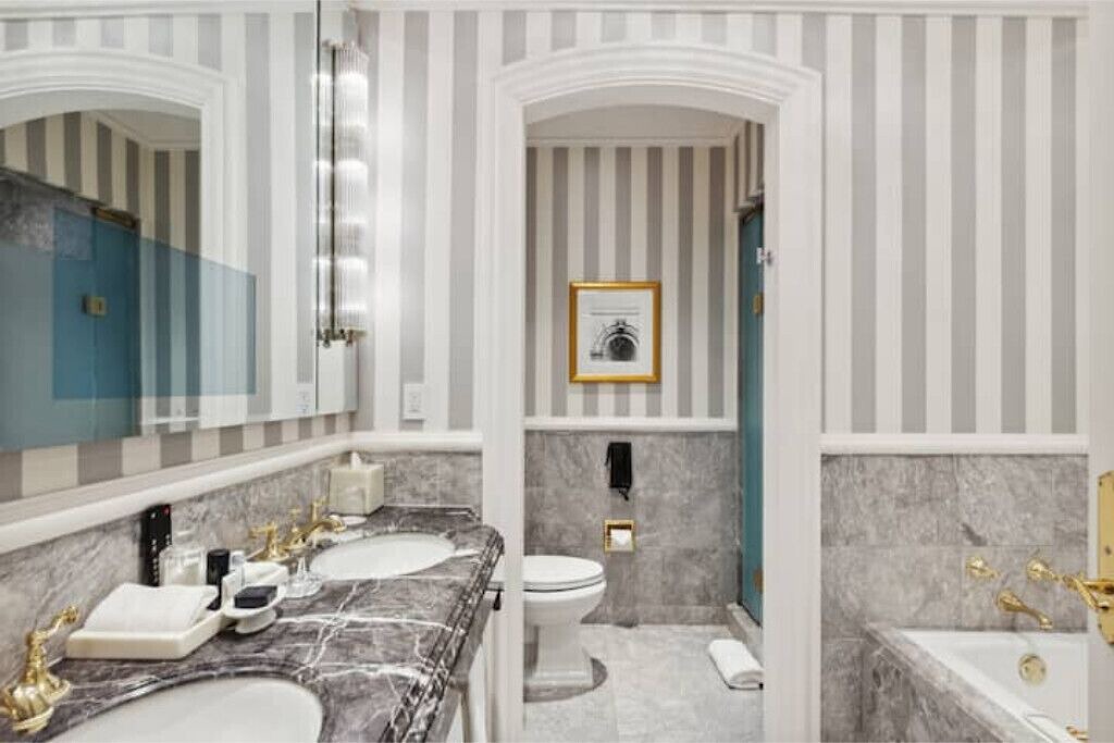 Photo of Bathroom in Central Park South