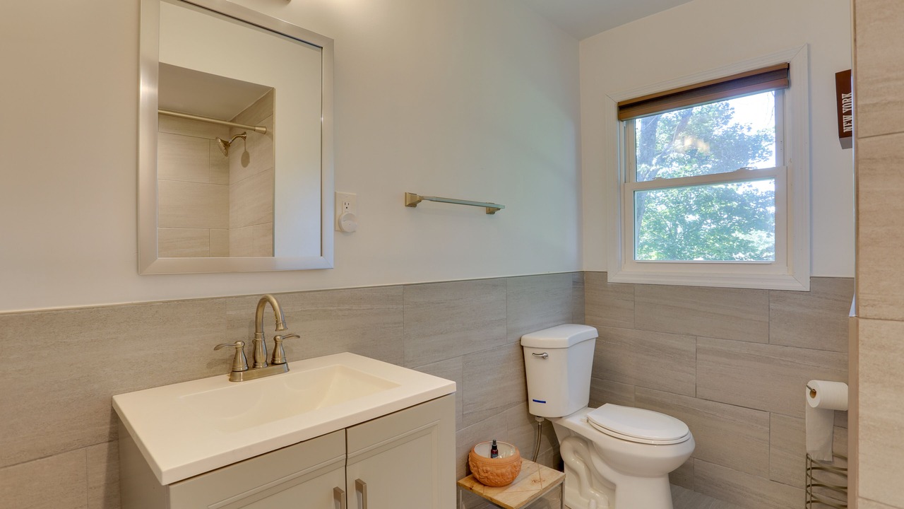 Photo of Bathroom in Kiamesha Lake