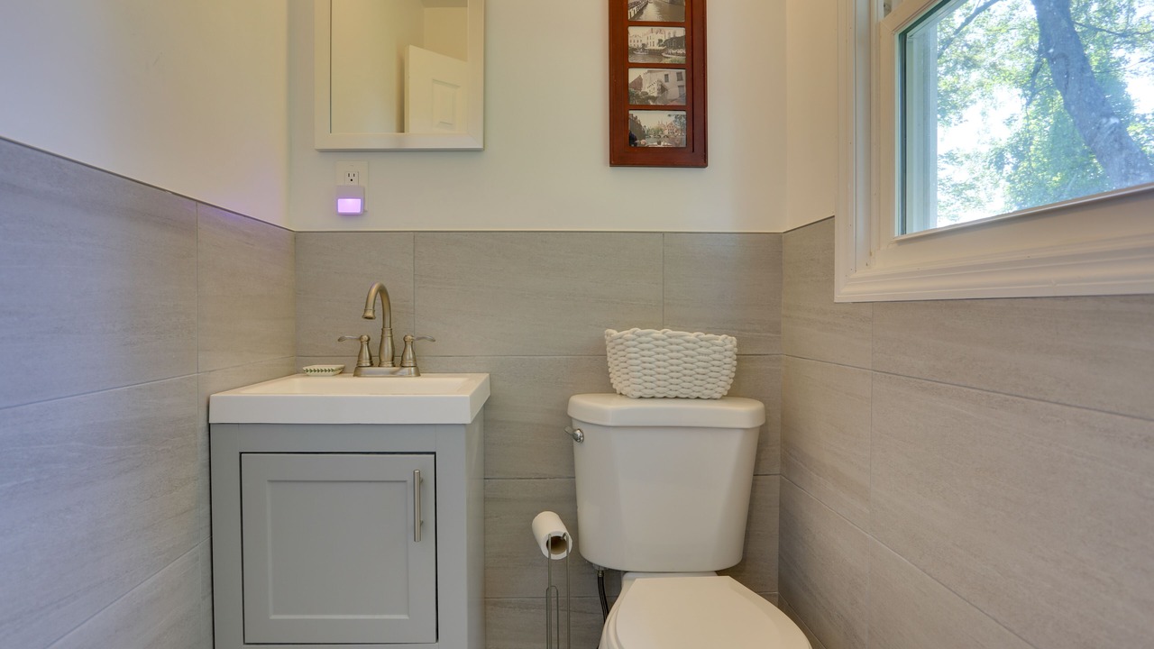 Photo of Bathroom in Kiamesha Lake
