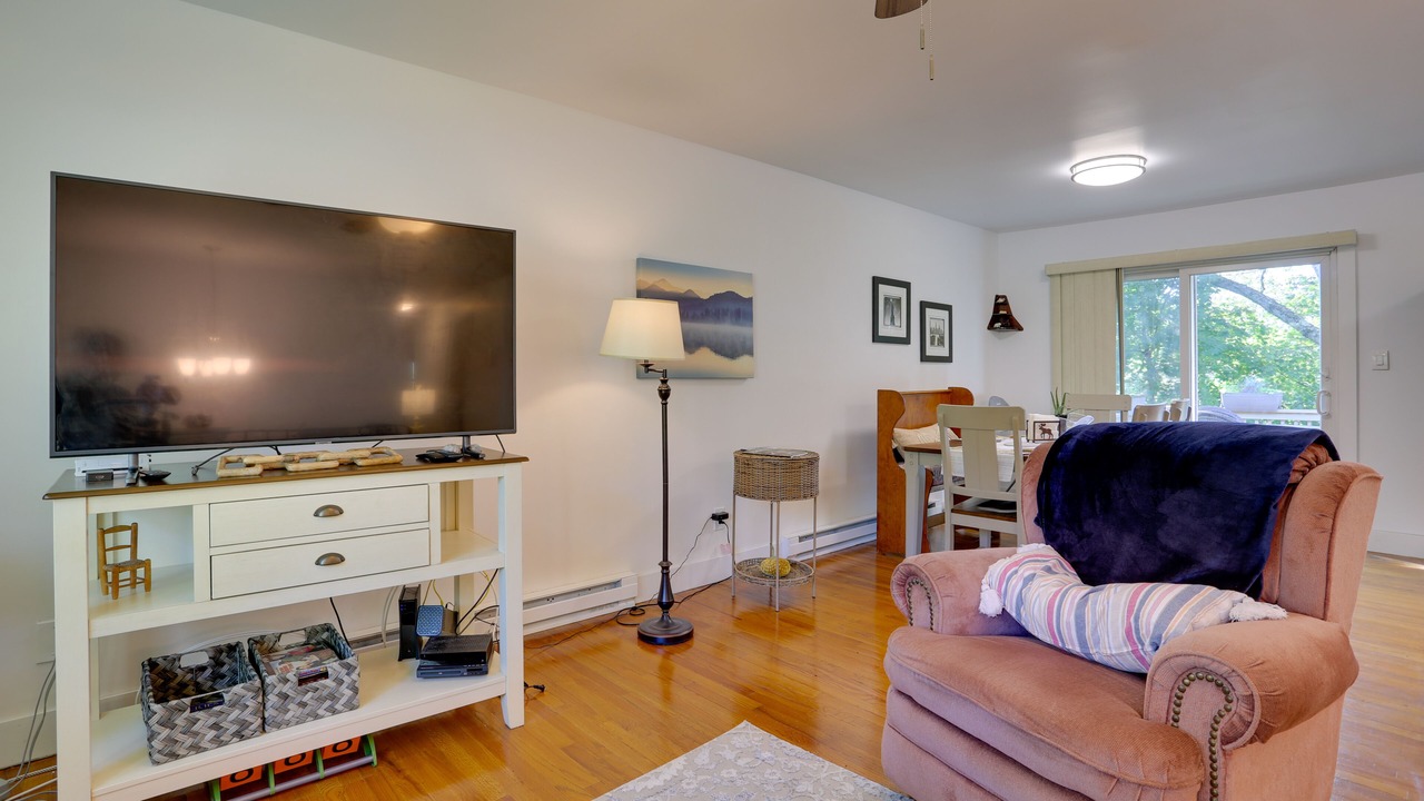 Photo of Livingroom in Kiamesha Lake