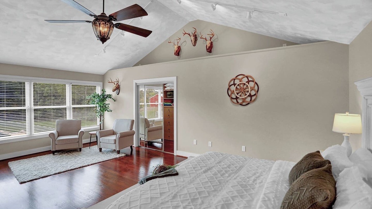 Photo of Bedroom in Loysville