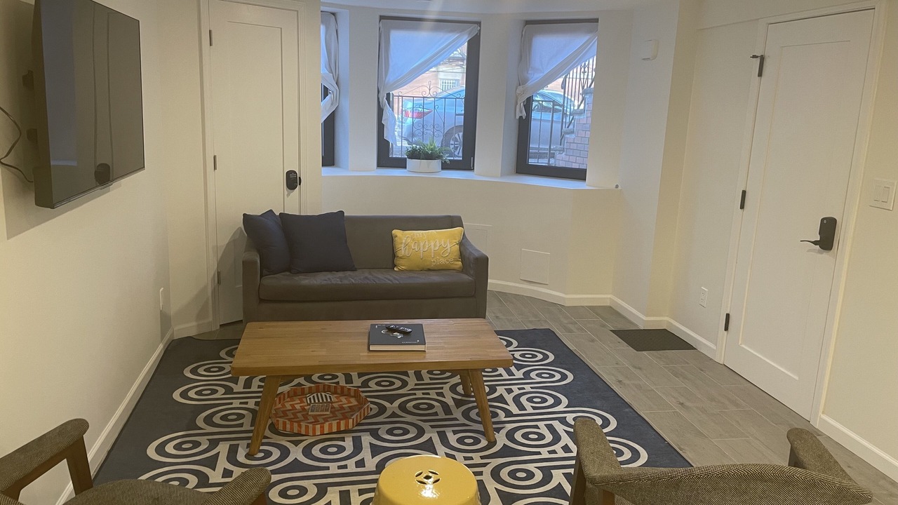 Photo of Livingroom in Homecrest
