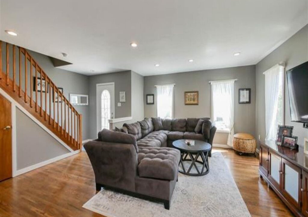 Photo of Livingroom in Margate City