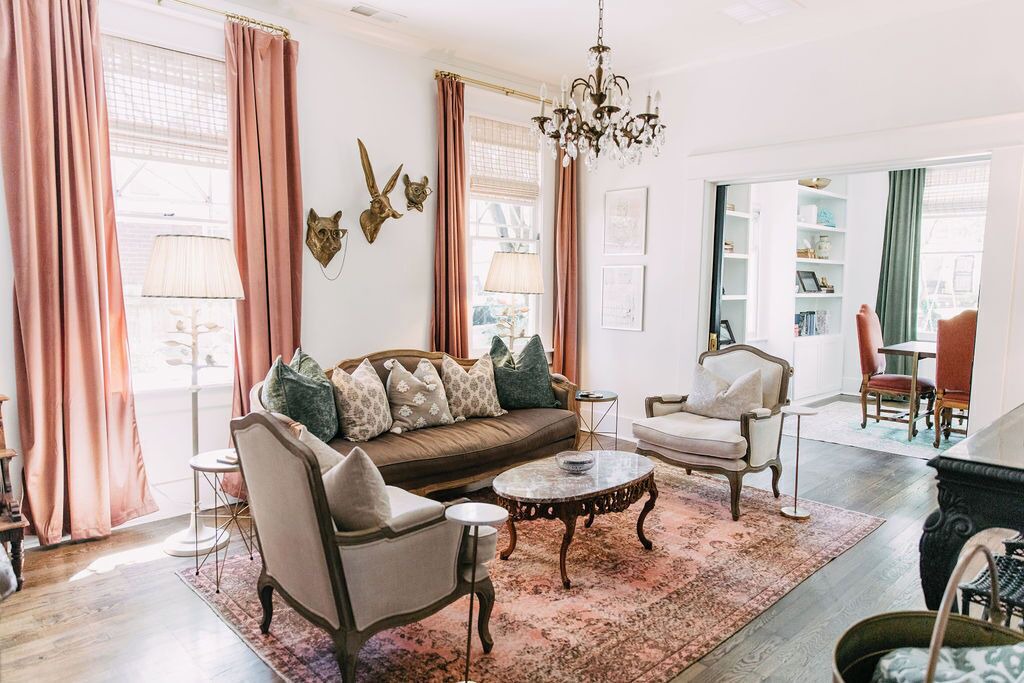 Photo of Livingroom in Central Gardens