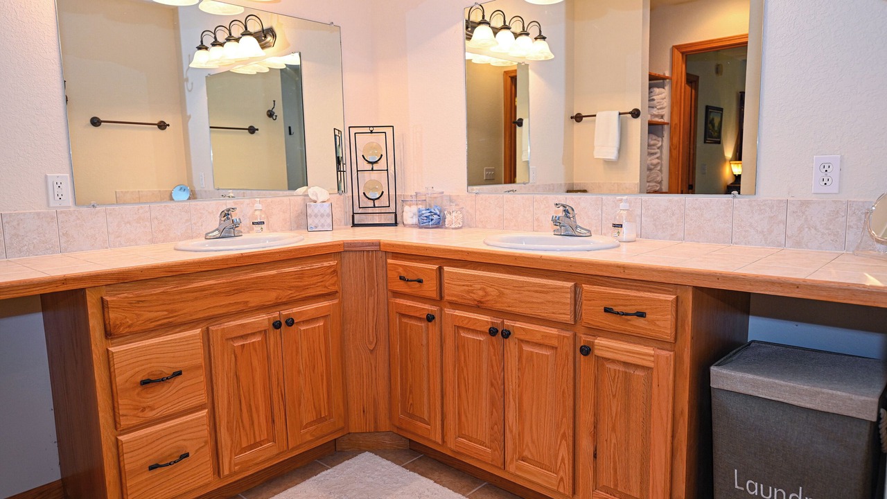 Photo of Bathroom in Marble