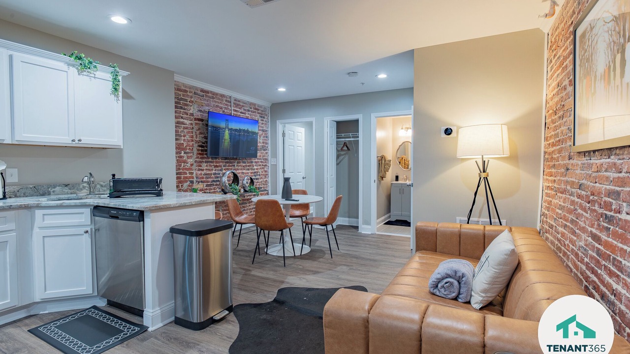Photo of Livingroom in Downtown Baltimore
