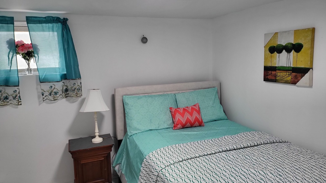 Photo of Bedroom in Weequahic