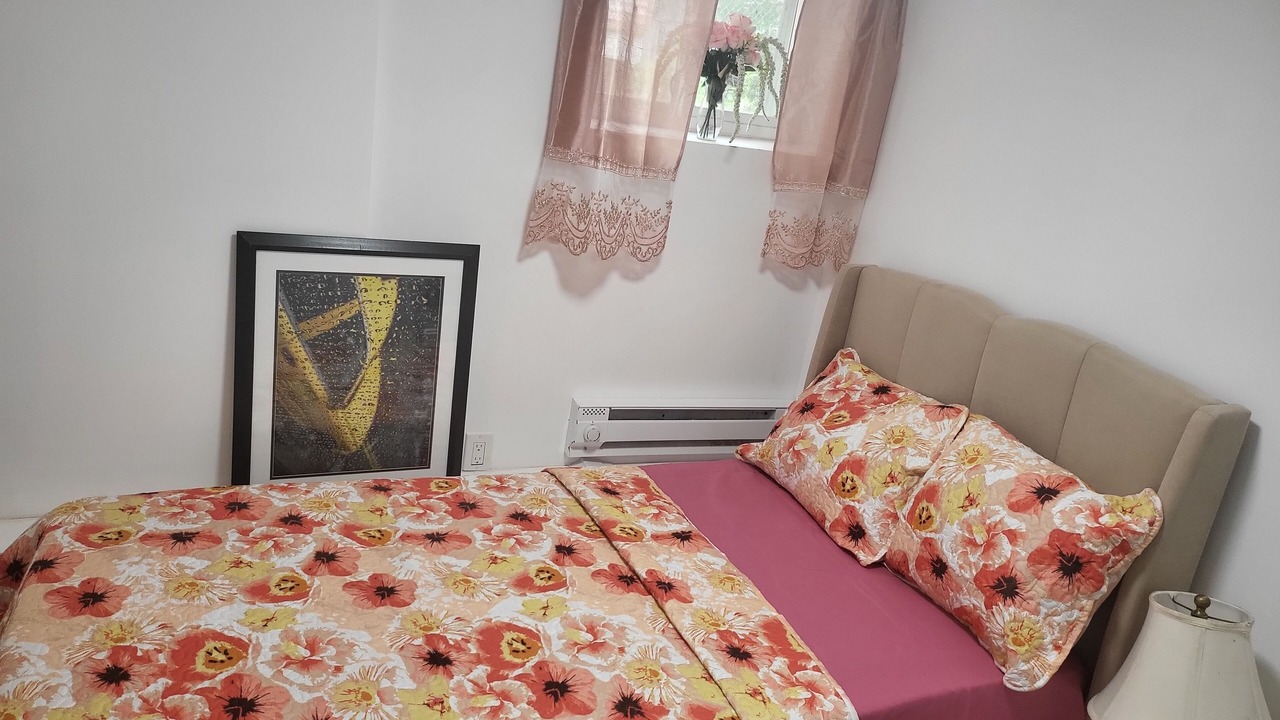 Photo of Bedroom in Weequahic