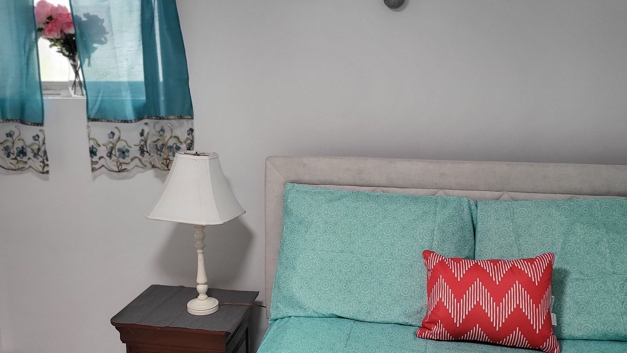 Photo of Bedroom in Weequahic