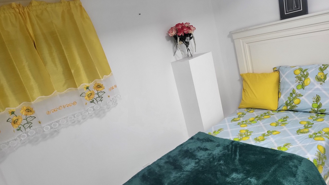 Photo of Bedroom in Weequahic