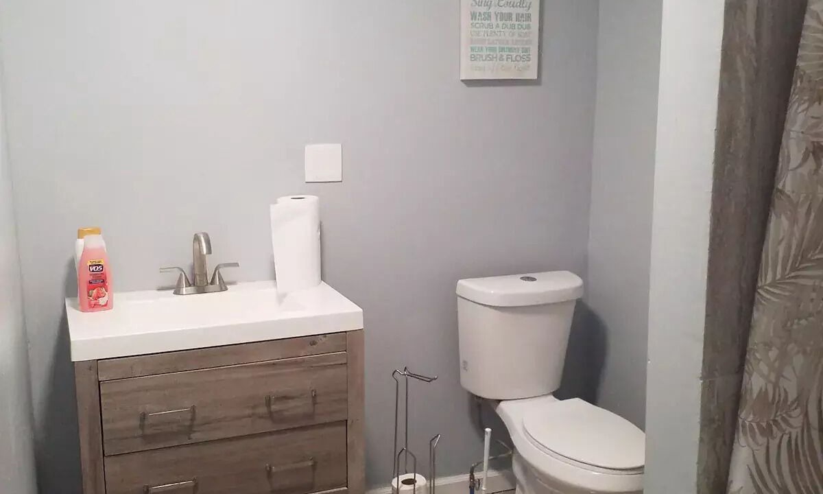 Photo of Bathroom in Weequahic