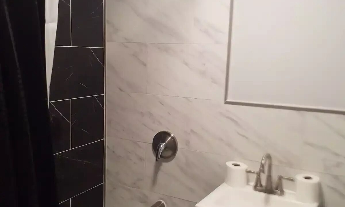 Photo of Bathroom in Weequahic