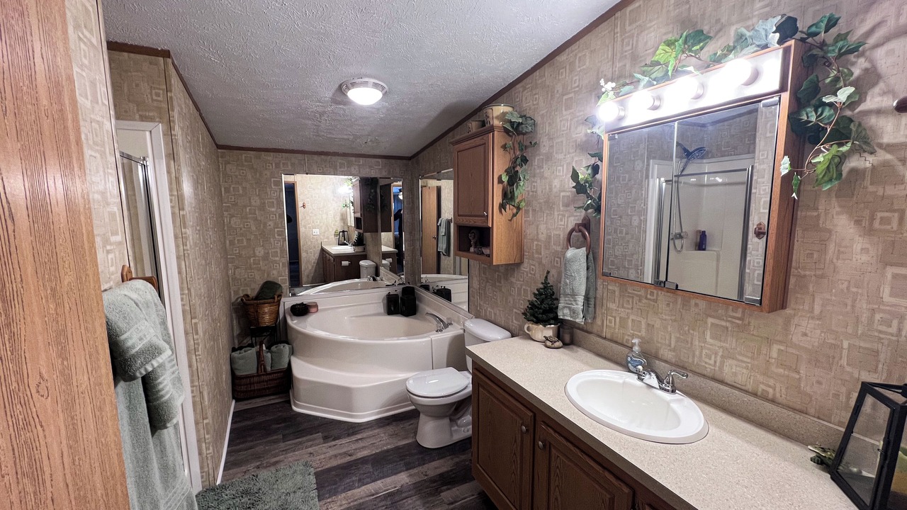 Photo of Bathroom in Confluence